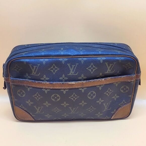 Authentic Louis Vuitton Monogram Compiegne 23 Clutch - Picture 1 of 9